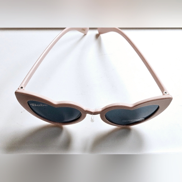 NWT Light Pink Heart Framed Sunglasses For Women: Babe - Picture 2 of 3